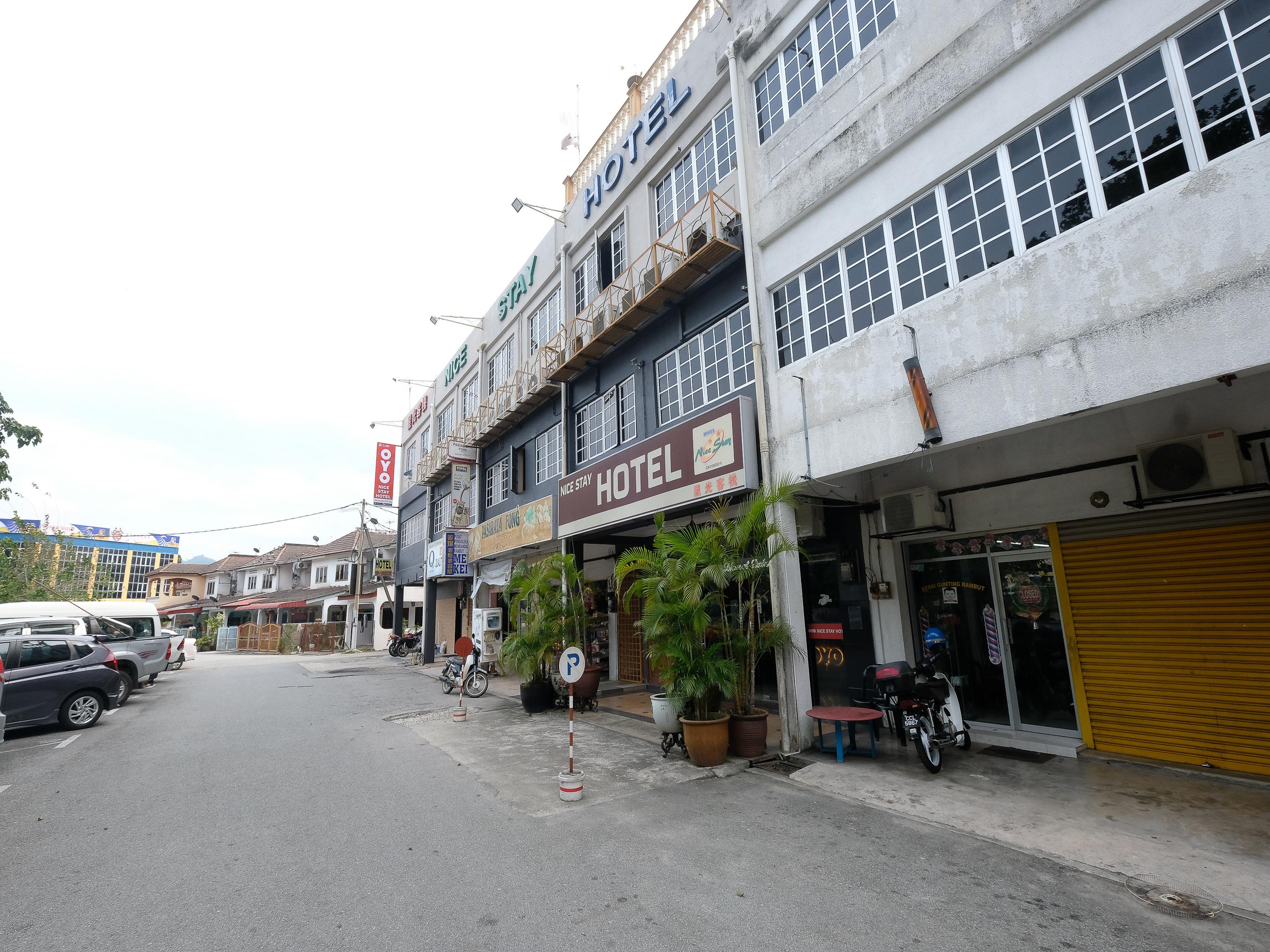 Oyo 1190 Nice Stay Hotel Raub Dış mekan fotoğraf