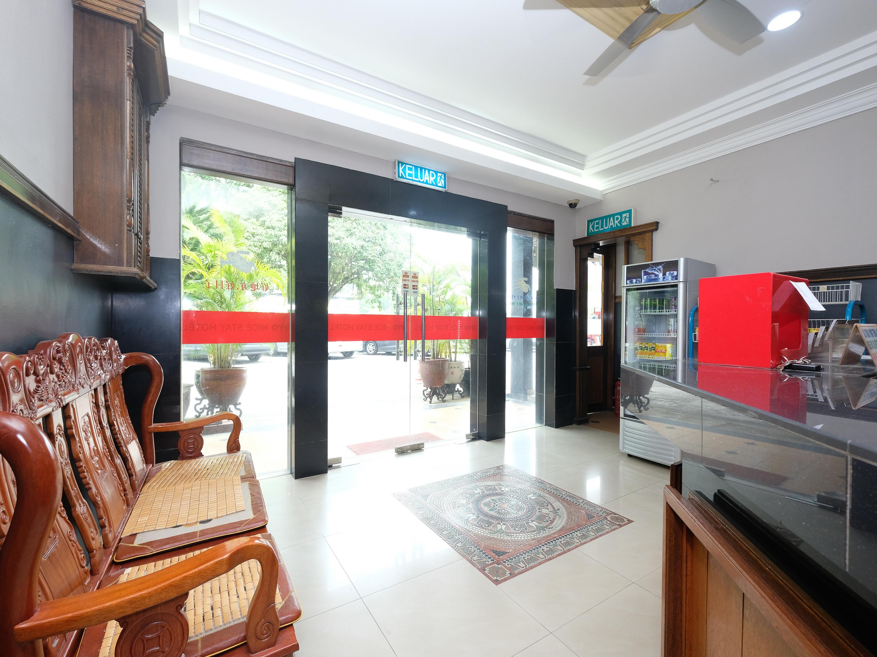 Oyo 1190 Nice Stay Hotel Raub Dış mekan fotoğraf