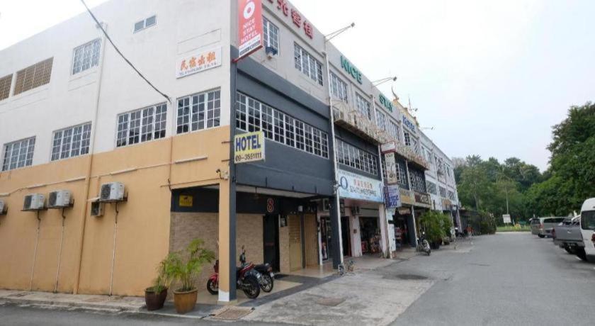 Oyo 1190 Nice Stay Hotel Raub Dış mekan fotoğraf